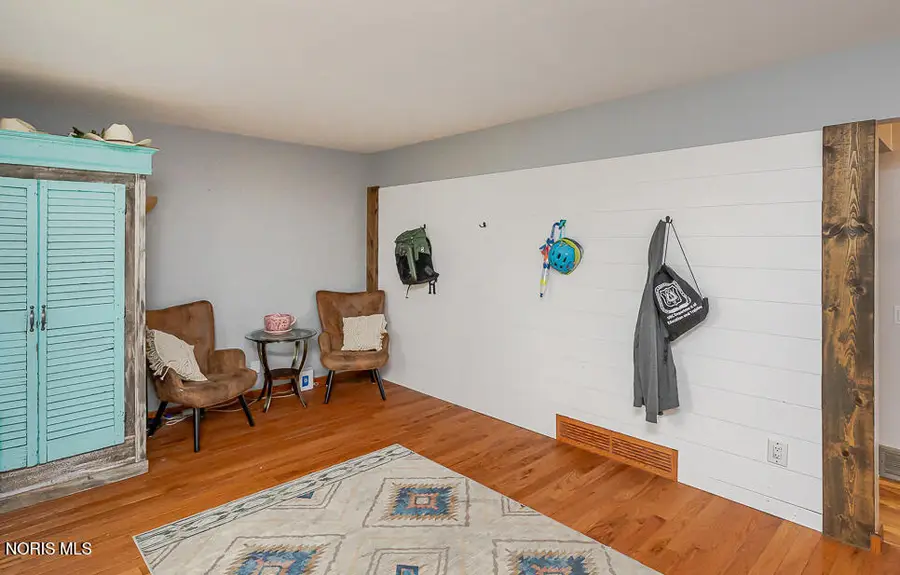 337 Crestway Drive, Oregon, OH 43616 - #2