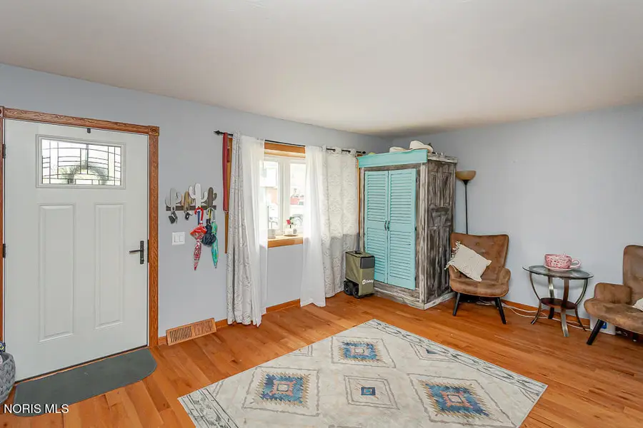 337 Crestway Drive, Oregon, OH 43616 - #3