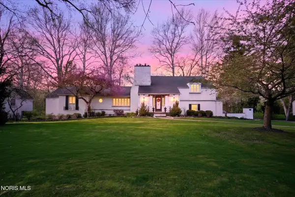 3700 W Bancroft Street, Ottawa Hills, OH 43606