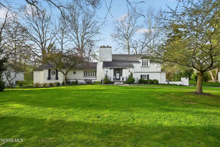 3700 W Bancroft Street, Ottawa Hills, OH 43606 - #2