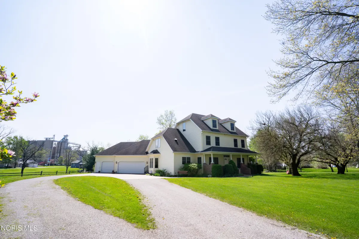 315 W Woodcox Street, Antwerp, OH 45813 - #1