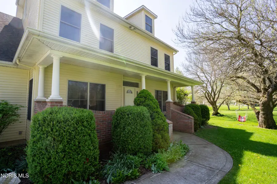 315 W Woodcox Street, Antwerp, OH 45813 - #3