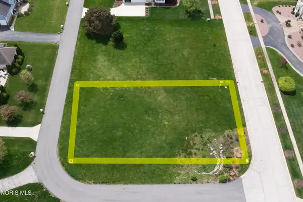 3338 Riverwood Court, Perrysburg, OH 43551