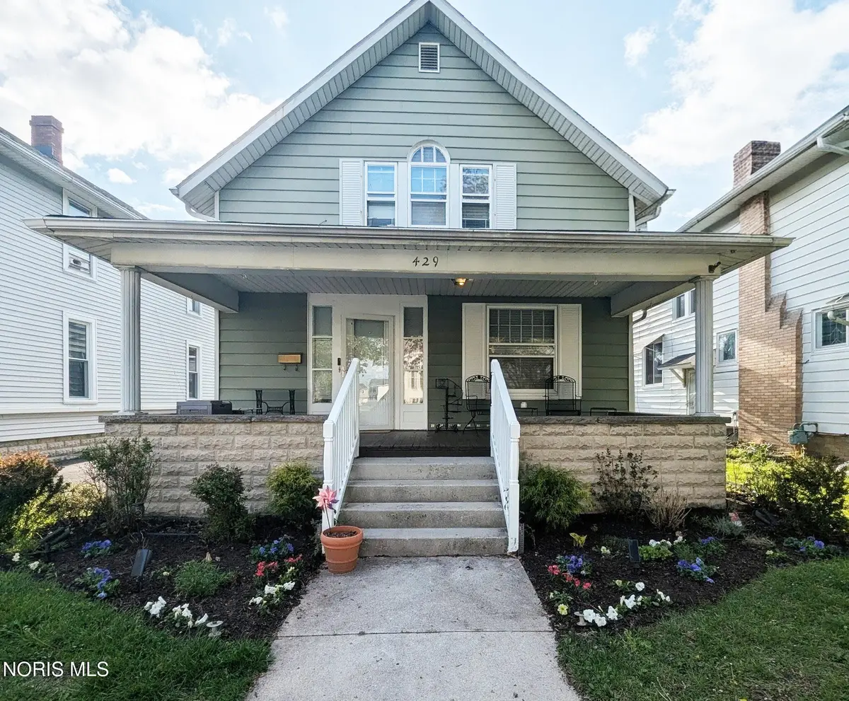 429 N Union Street, Fostoria, OH 44830 - #1