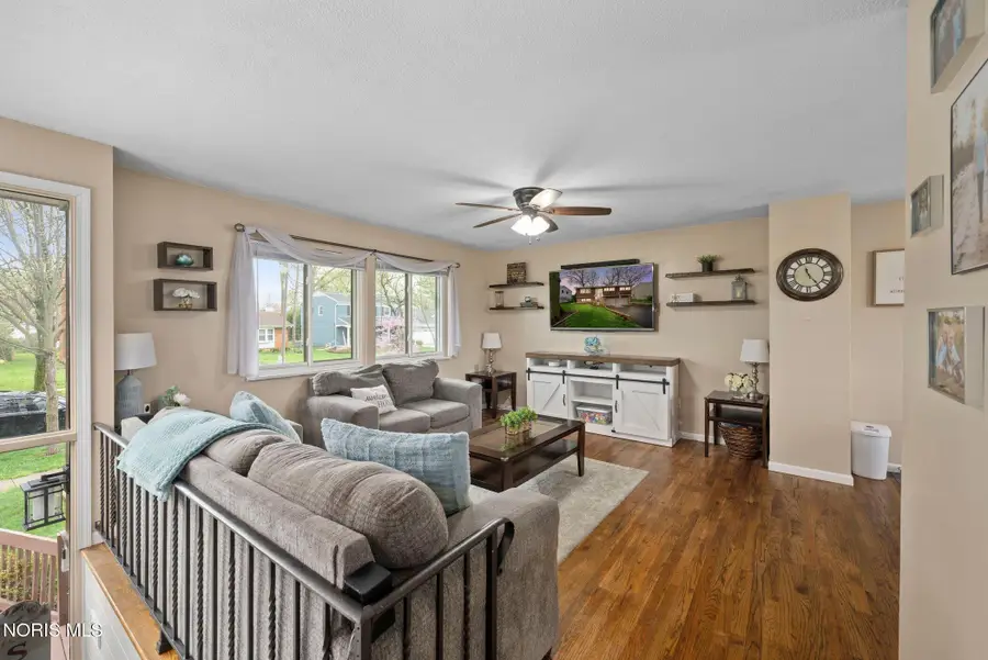 324 Southwood Drive, Perrysburg, OH 43551 - #3