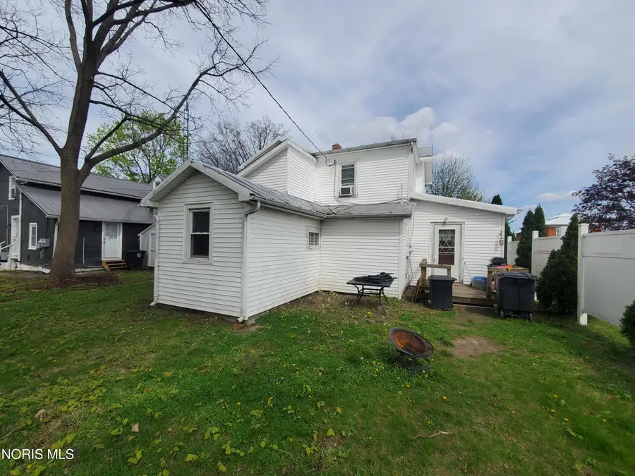 128 N 4th Street, Upper Sandusky, OH 43351 - #3