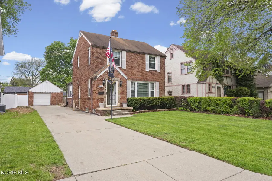 2724 Eastmoreland Drive, Oregon, OH 43616 - #2