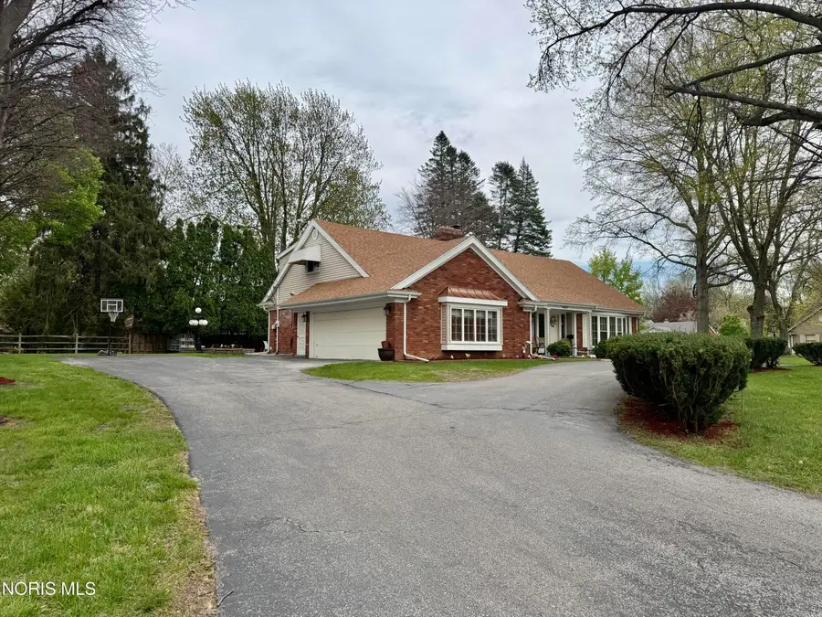 4837 Springbrook Drive, Toledo, OH 43615 - #2