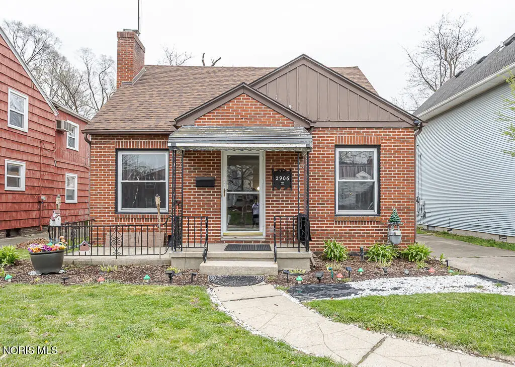 2906 Powhattan Parkway, Toledo, OH 43606 - #1