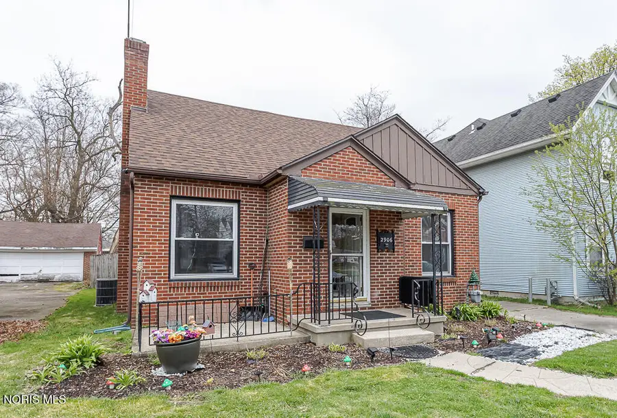 2906 Powhattan Parkway, Toledo, OH 43606 - #3