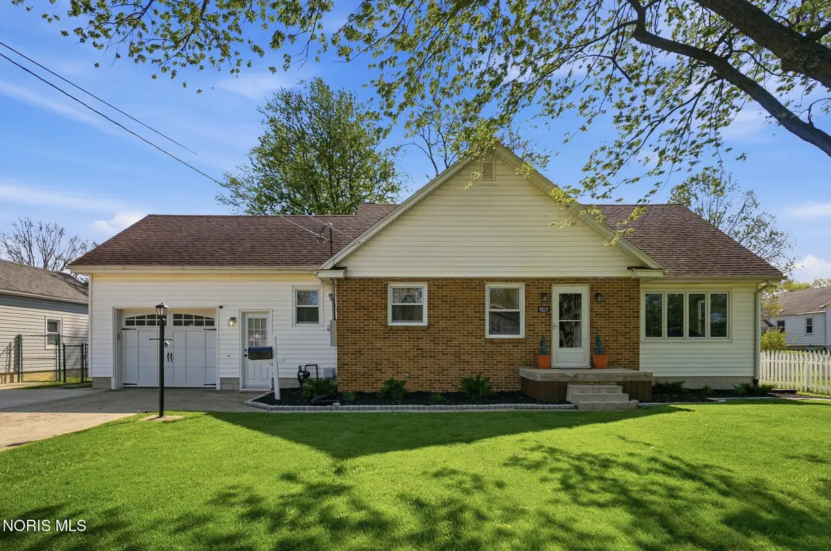 2215 Beecher Street, Findlay, OH 45840 - #1