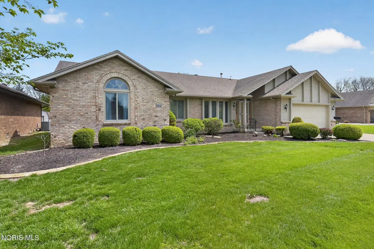 1219 Oaktree Court, Oregon, OH 43616 - #1