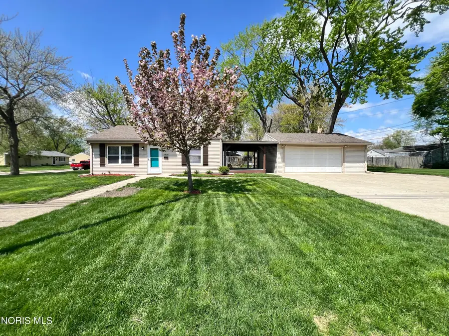 1905 Meadow Avenue, Maumee, OH 43537 - #3