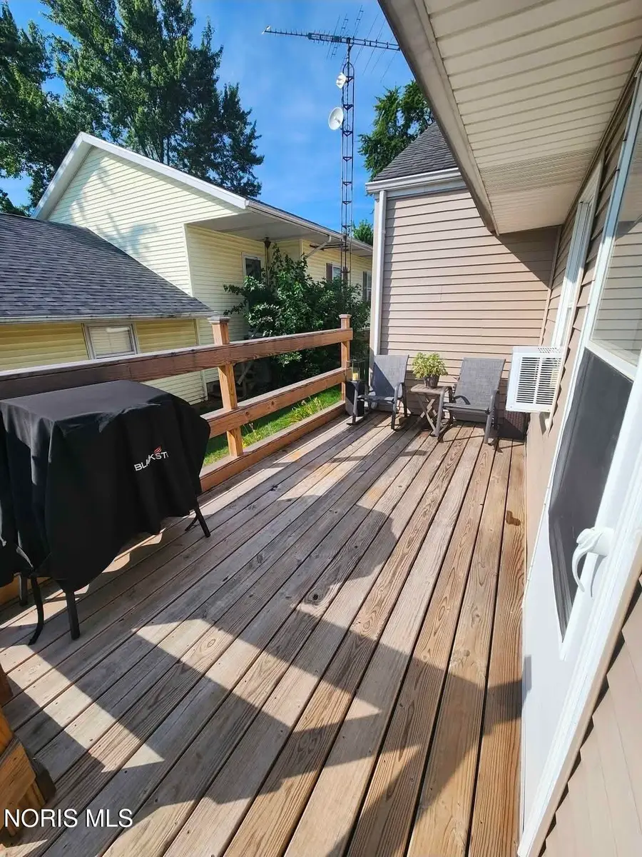 415 E Liberty Street, Leipsic, OH 45856 - #2