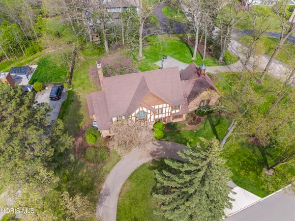 2744 Riva Ridge Road, Ottawa Hills, OH 43615