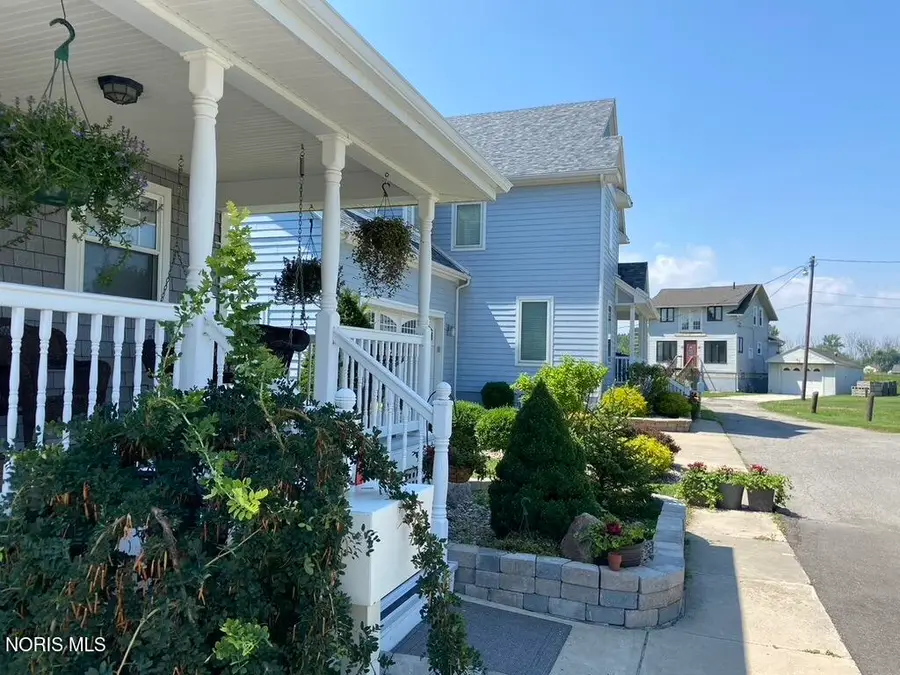 30 Edgewater Park, Toledo, OH 43611 - #2