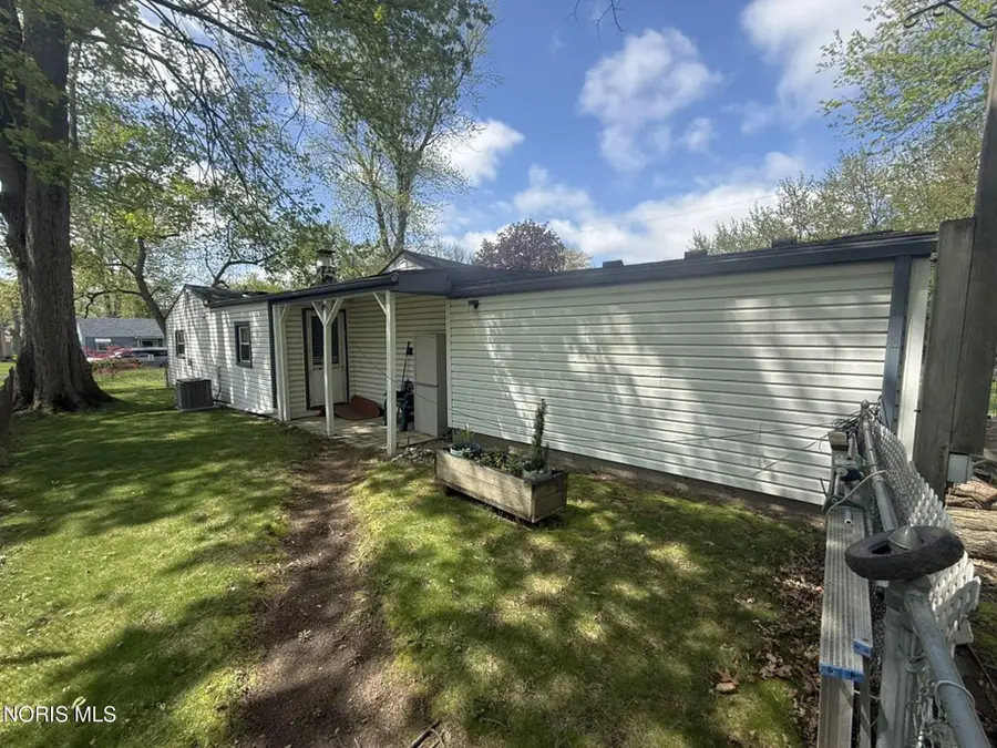 5240 Adella Street, Toledo, OH 43613 - #3