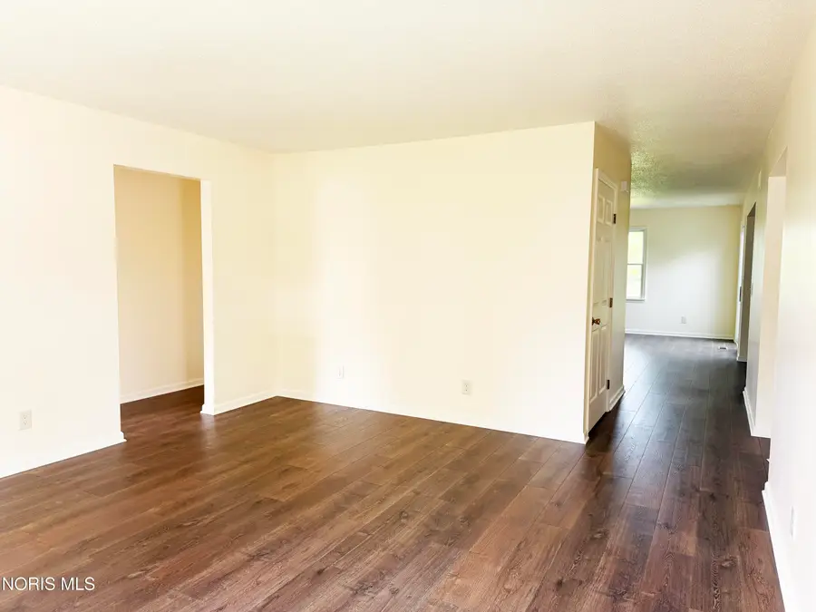 77 Barcelona Drive, Fostoria, OH 44830 - #3