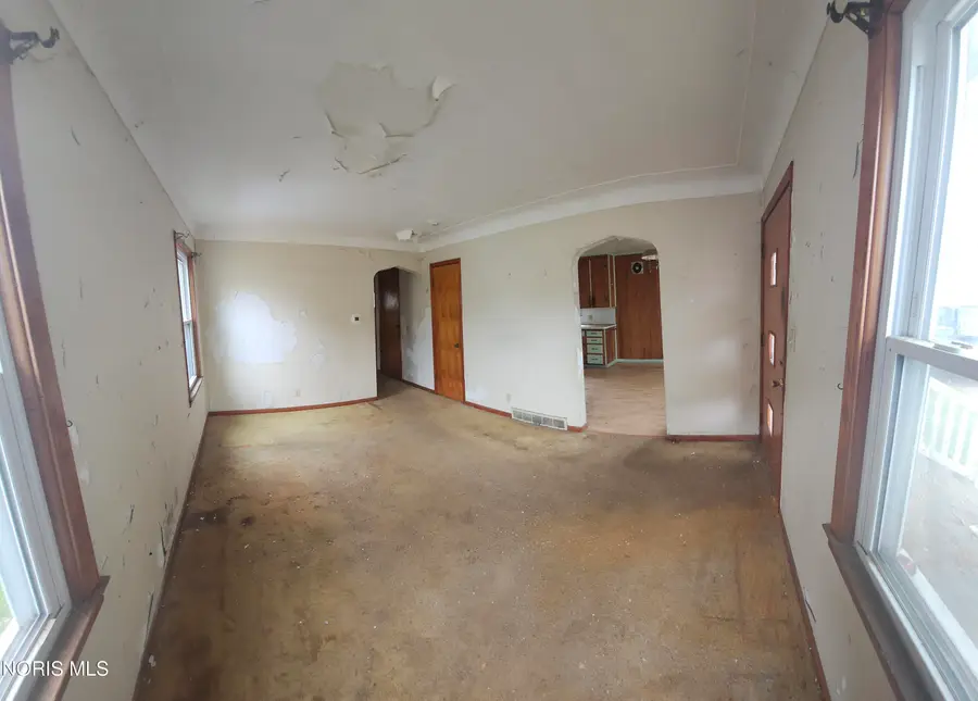 1811 Giant Street, Toledo, OH 43613 - #2