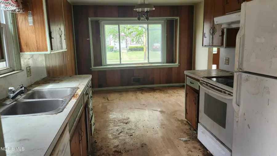 1811 Giant Street, Toledo, OH 43613 - #3