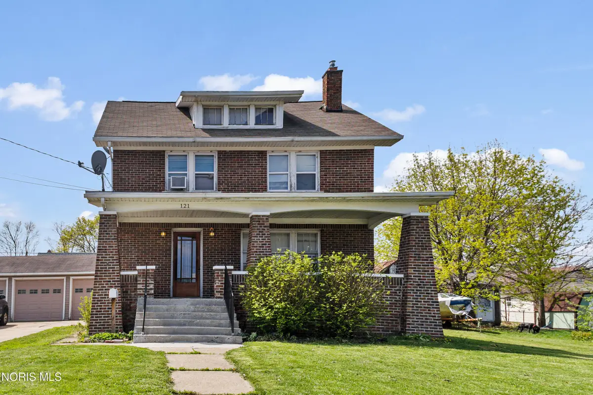 121 Bacon Street, Rossford, OH 43460 - #1