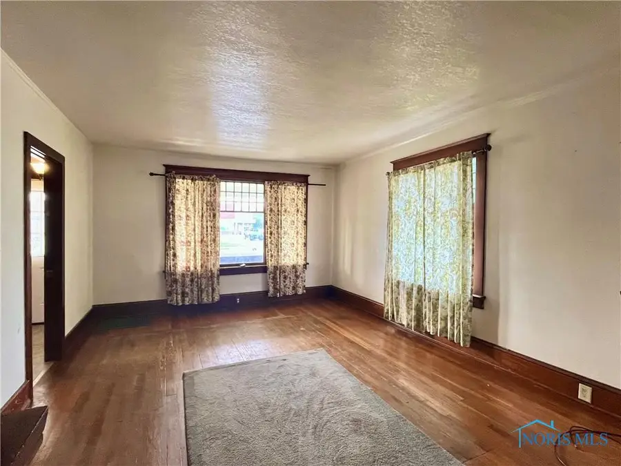 609 N Clinton Street, Defiance, OH 43512 - #2