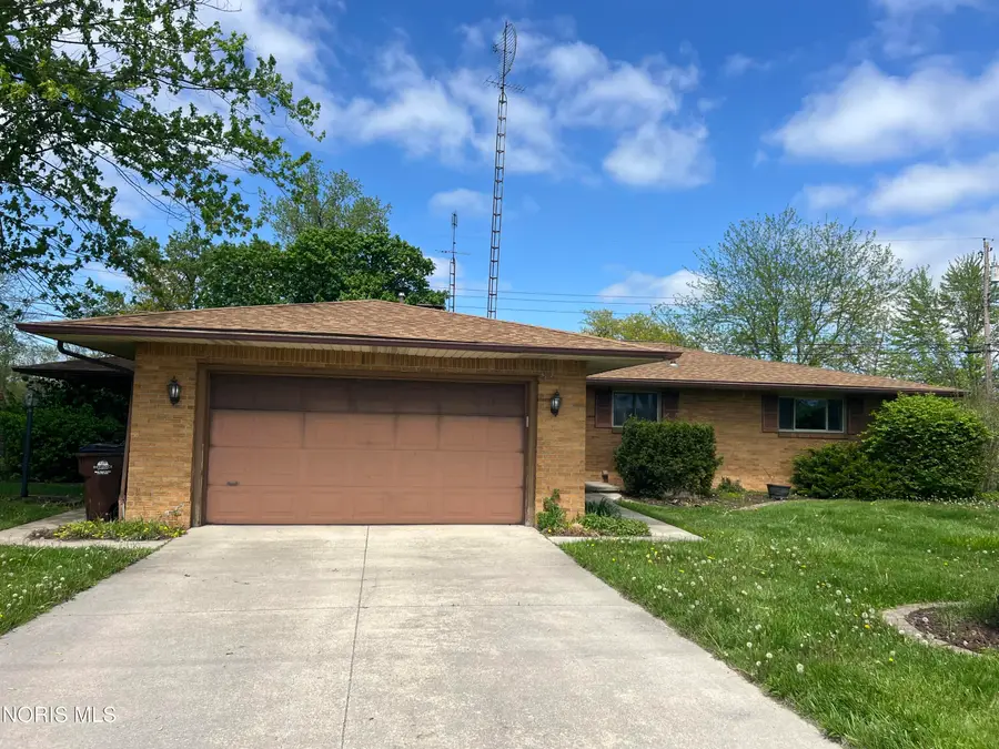 190 Cleveland Avenue, Defiance, OH 43512 - #2