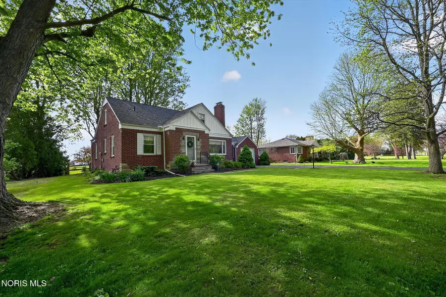 564 S Lallendorf Road, Oregon, OH 43616 - #2