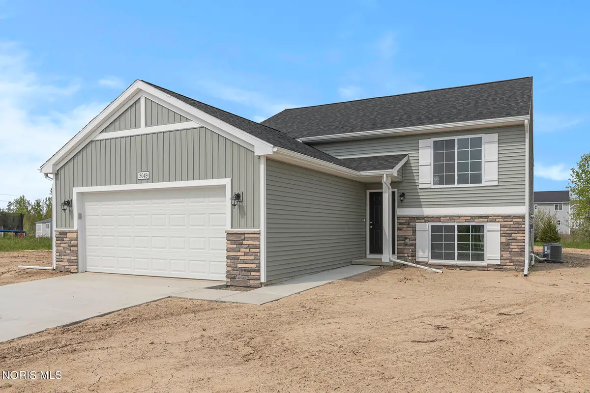 1051 Lakeside Lane, Oregon, OH 43616 - #1
