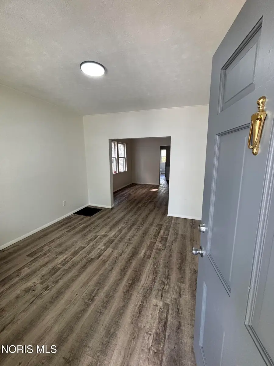 329 E Lake Street, Toledo, OH 43608 - #3