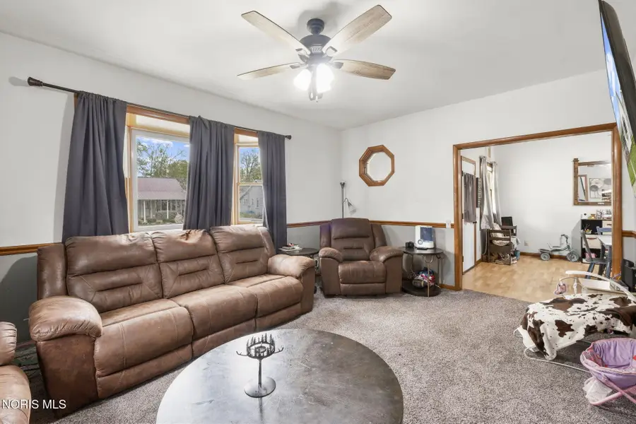 517 W North Street, Fostoria, OH 44830 - #3