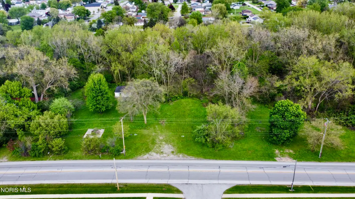 2601 Mechanic Street, Oregon, OH 43616 - #1