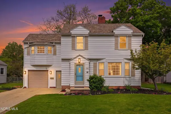 724 Inwood Place, Maumee, OH 43537