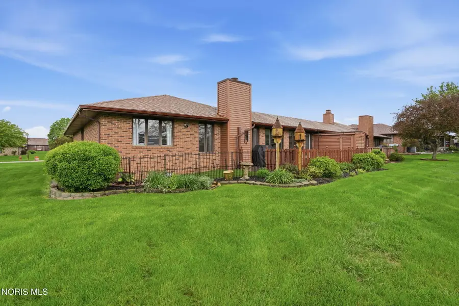 1807 Pebblestone Drive, Findlay, OH 45840 - #2