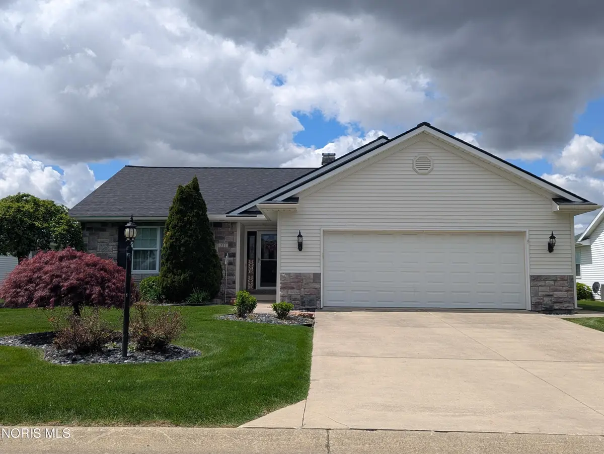 331 Country Meadows Drive, Oak Harbor, OH 43449 - #1