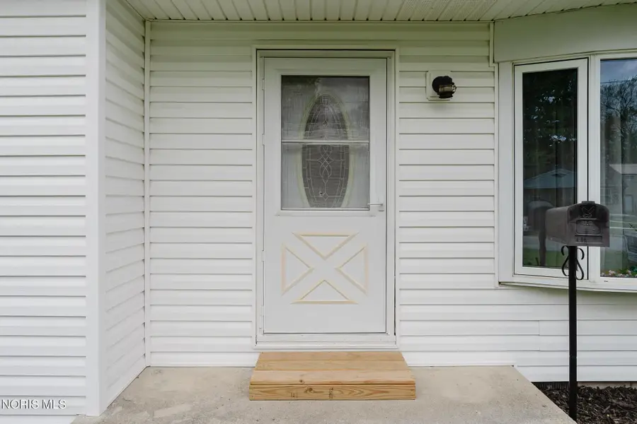 408 Edith Avenue, Findlay, OH 45840 - #3