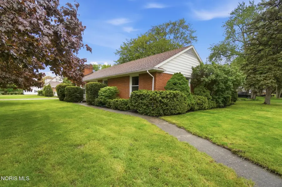 720 Fairview Avenue, Bowling Green, OH 43402 - #3