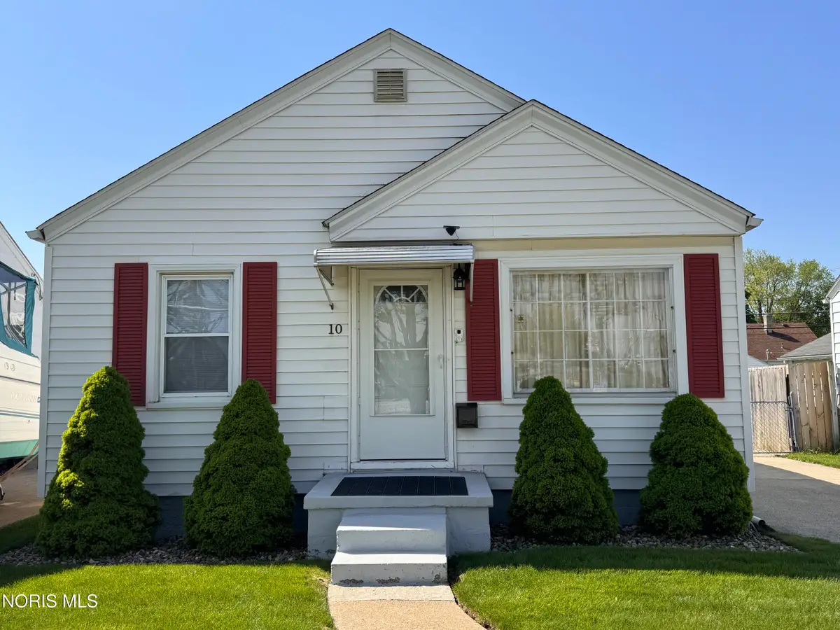 10 E Crawford Avenue, Toledo, OH 43612 - #1