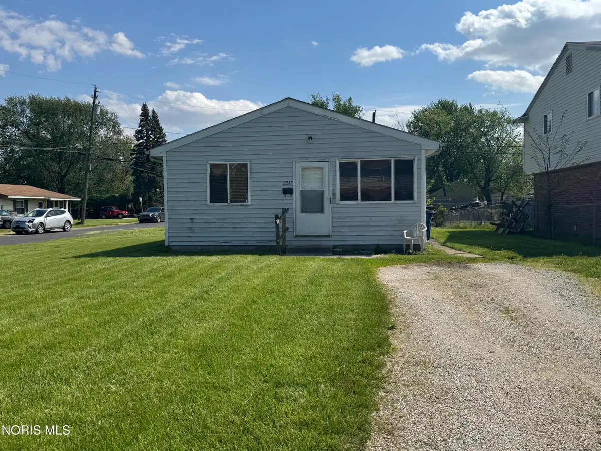 2252 Digby Street, Toledo, OH 43605 - #1