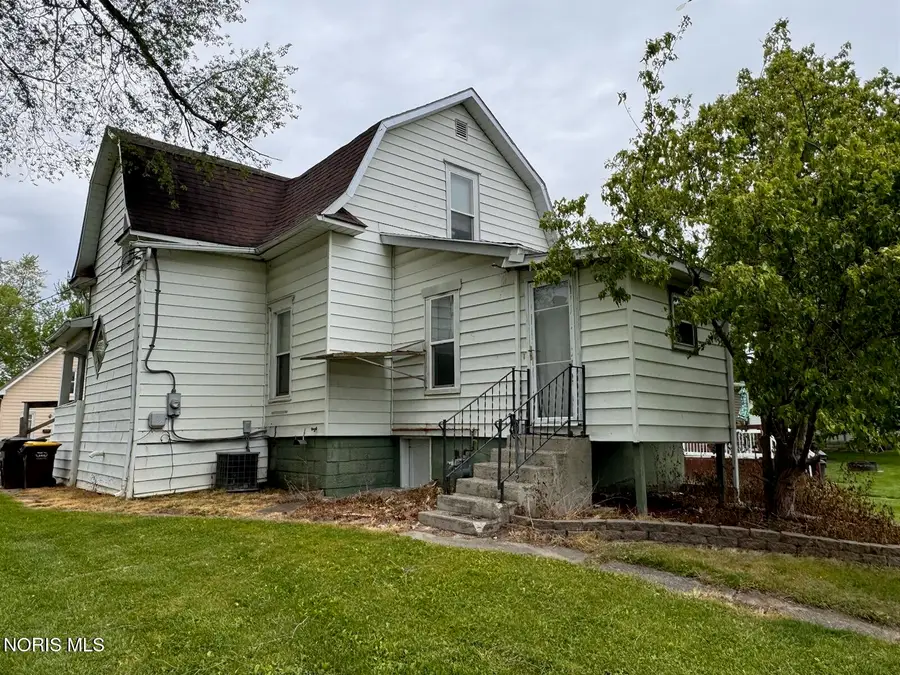 514 S Lafayette Street, Montpelier, OH 43543 - #2
