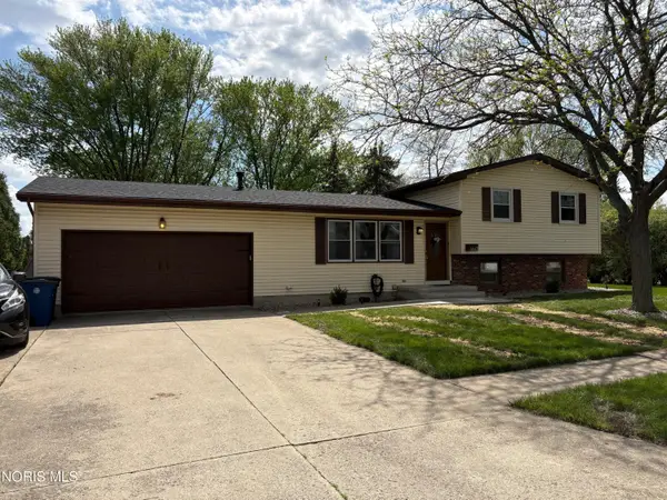1443 Rosewood Drive, Bowling Green, OH 43402