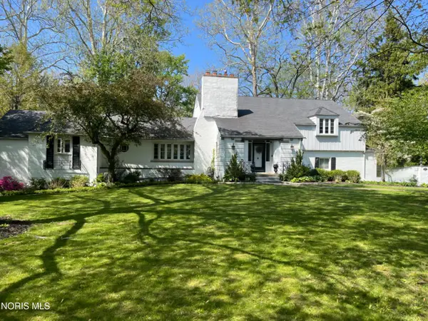 3700 W Bancroft Street, Ottawa Hills, OH 43606