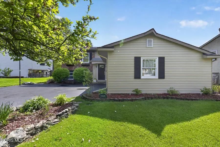 1324 Winghaven Road, Maumee, OH 43537 - #3