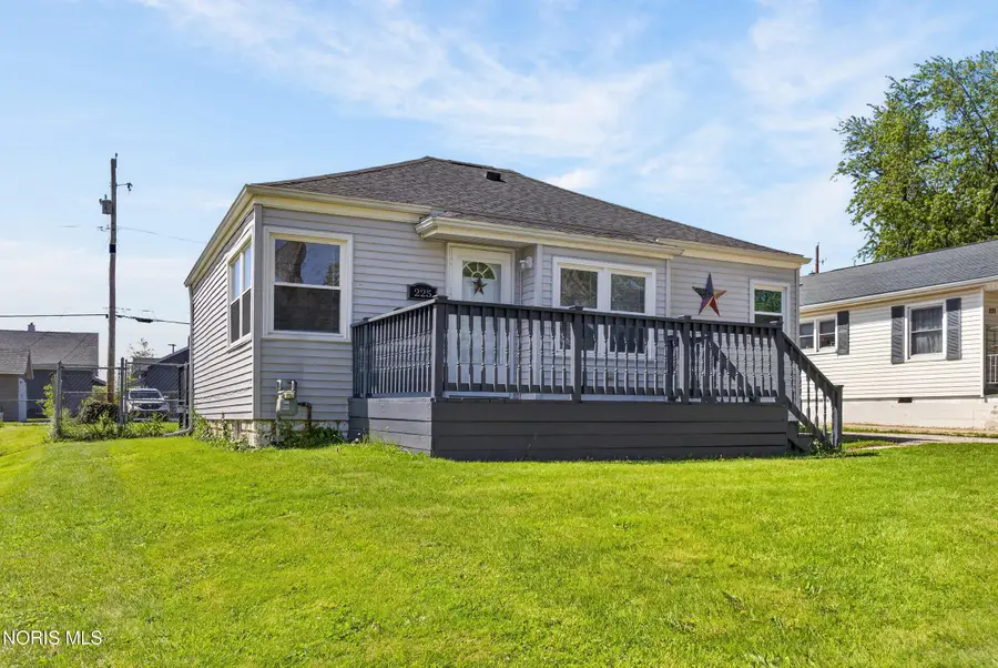 225 19th Street, Findlay, OH 45840 - #2