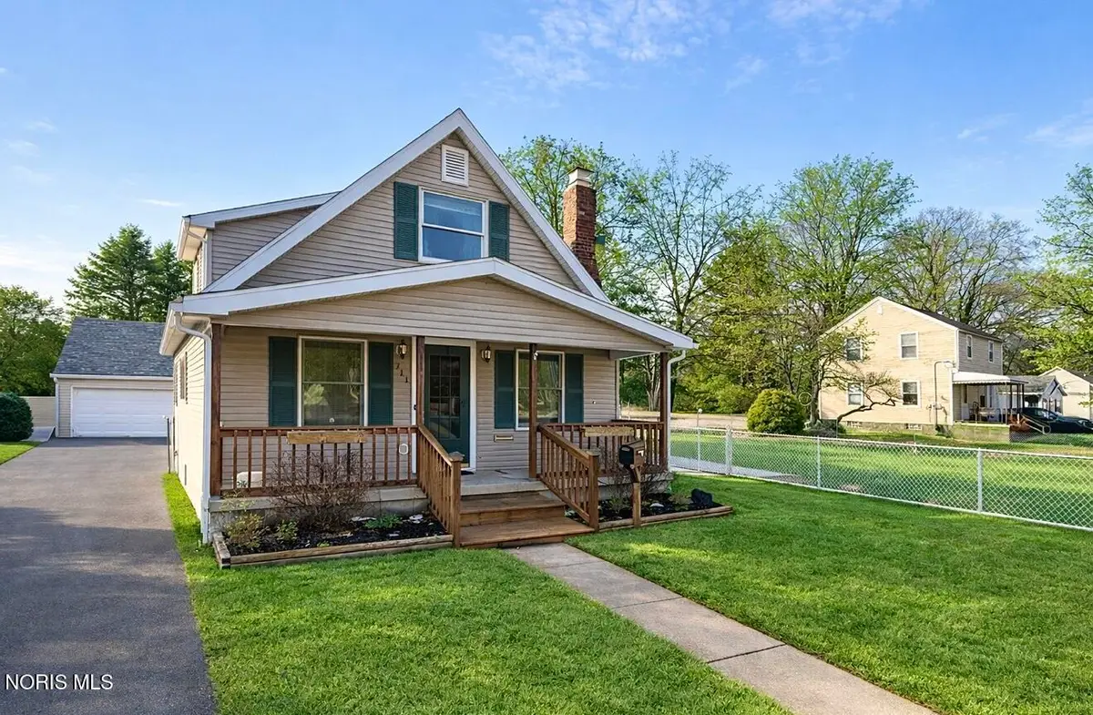 711 Sawyer Road, Toledo, OH 43615 - #1