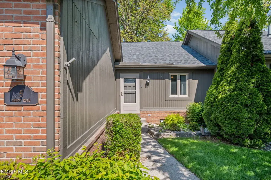 5 Abbey Road, Perrysburg, OH 43551 - #3
