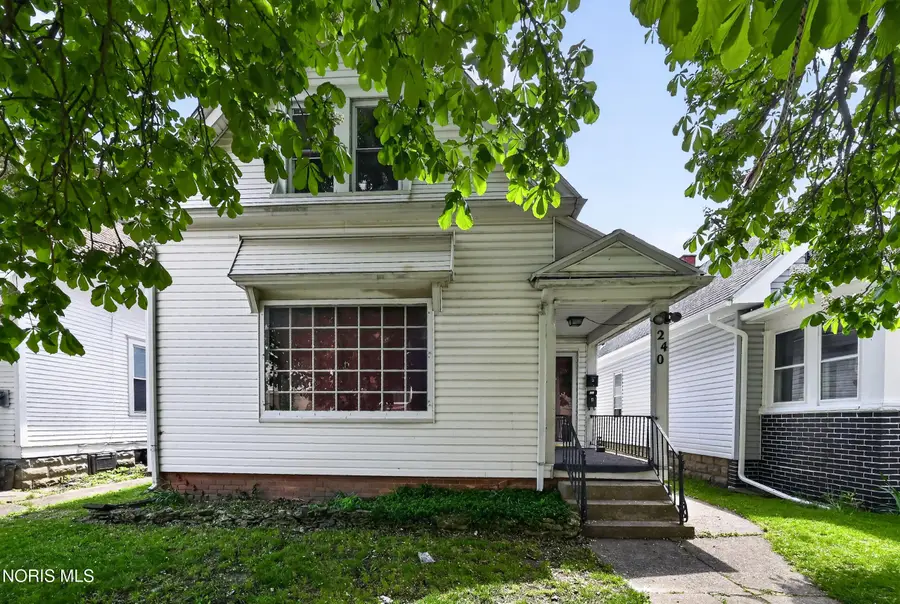 240 Dexter Street, Toledo, OH 43608 - #2