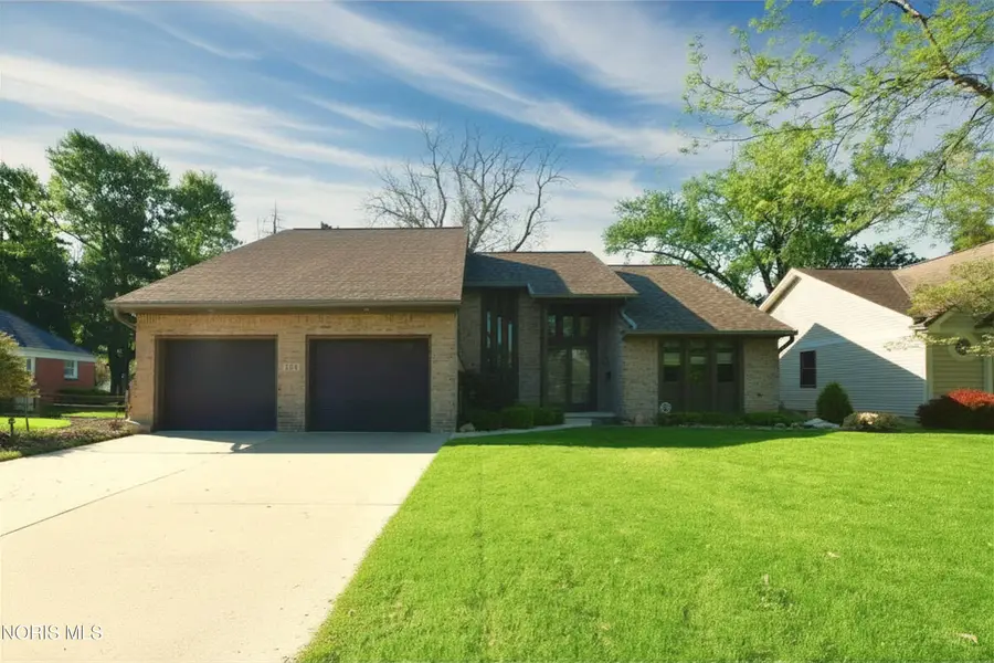 530 Elmway Dr, Maumee, OH 43537 - #2