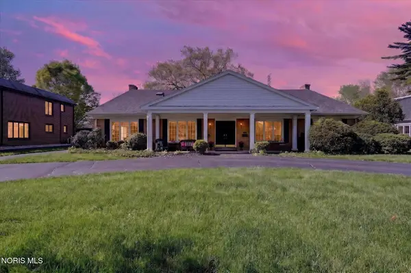 3915 Hillandale Road # 1, Ottawa Hills, OH 43606