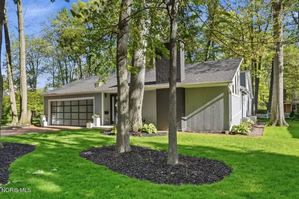 1908 Windsor Place, Findlay, OH 45840